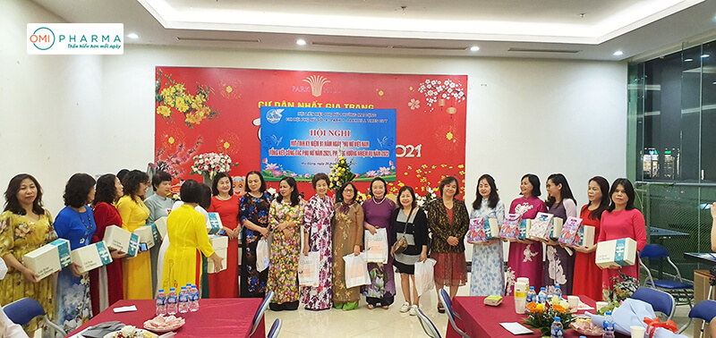 Tổng kết hoạt động trao quà kỷ niệm Ngày phụ nữ Việt Nam 20/10 của Omi Pharma-2