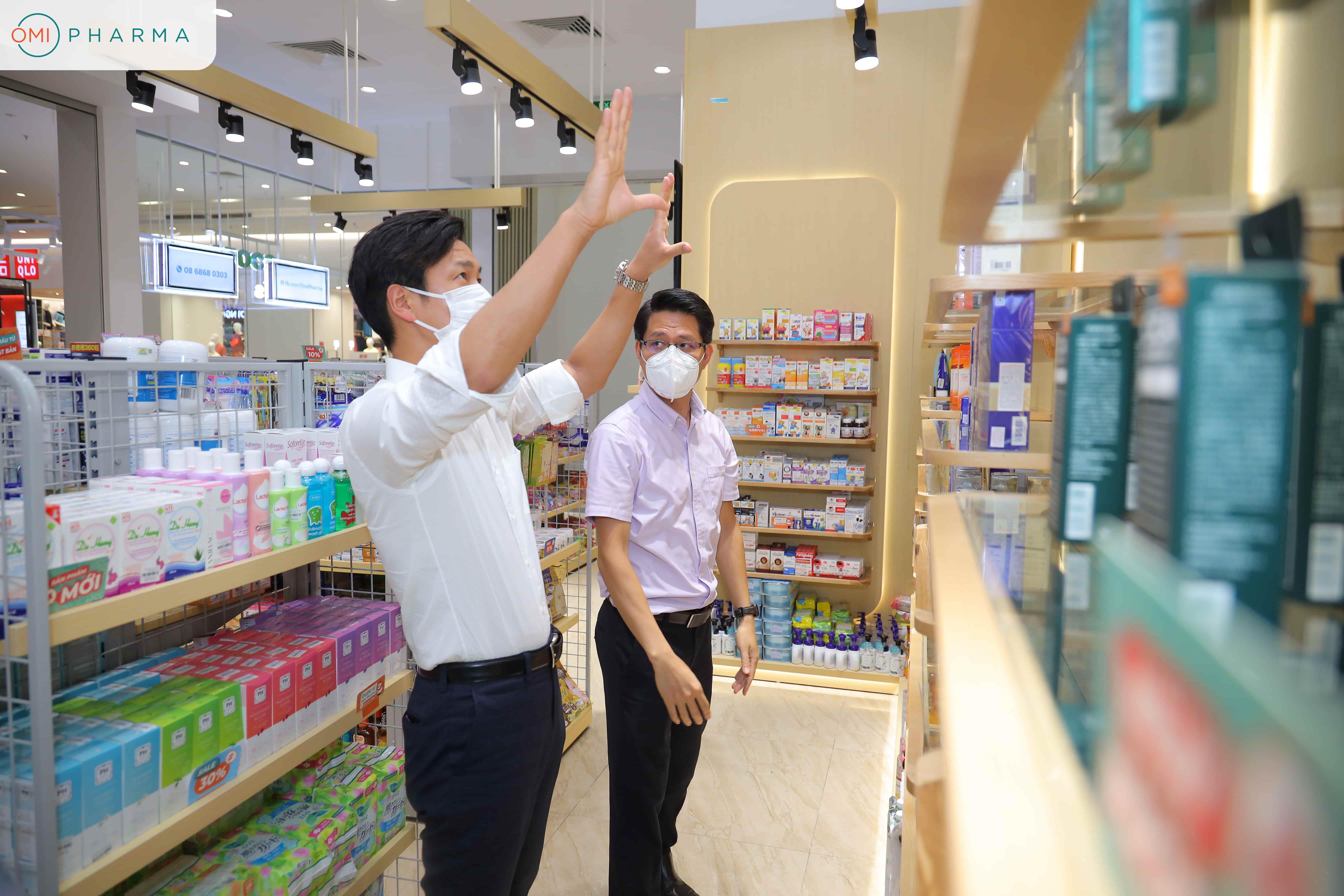 Tổng Giám đốc Sugi Holdings Nhật Bản ghé thăm hệ thống nhà thuốc tiêu chuẩn Nhật Bản Omi Pharma  12