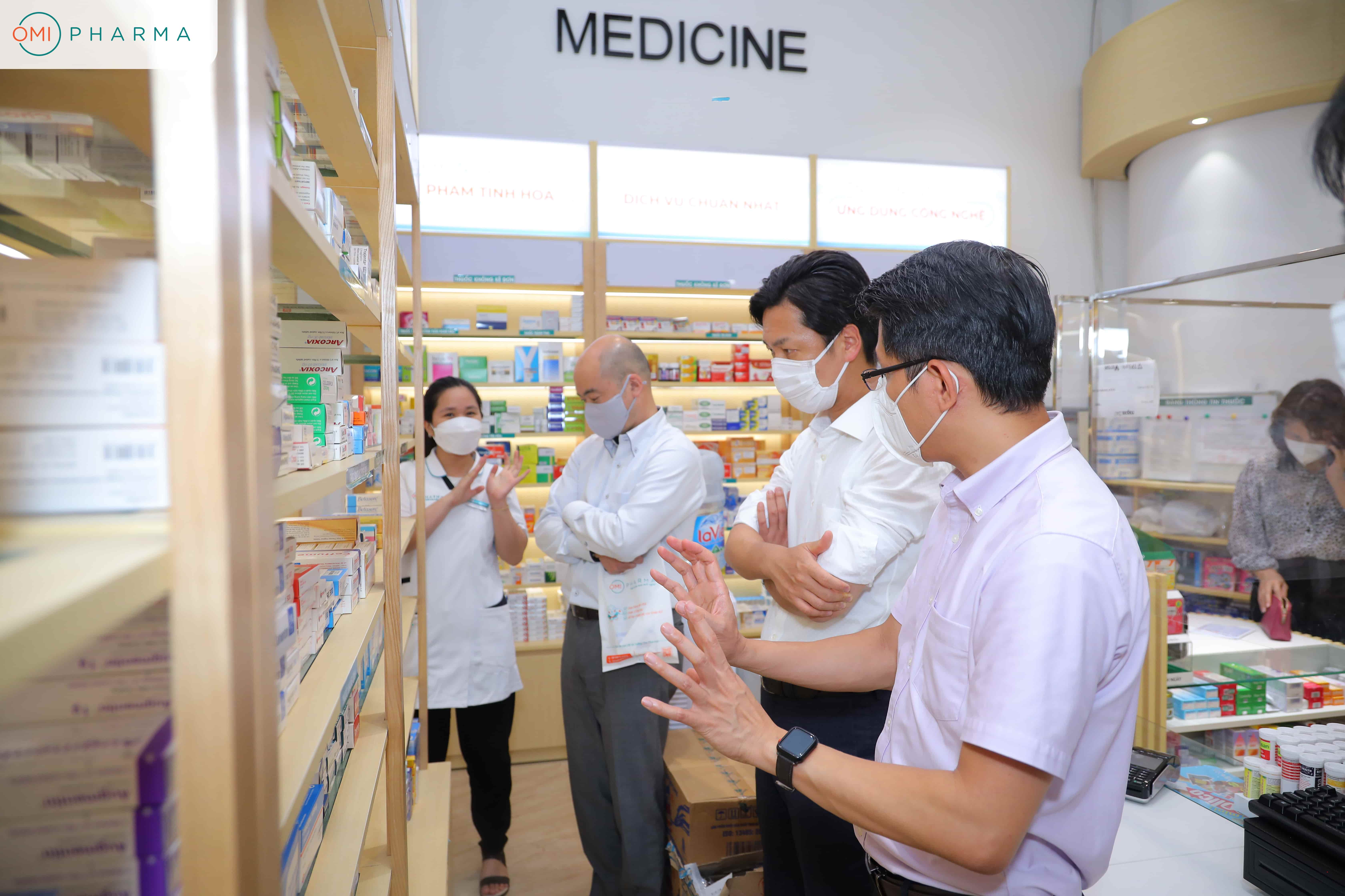 Tổng Giám đốc Sugi Holdings Nhật Bản ghé thăm hệ thống nhà thuốc tiêu chuẩn Nhật Bản Omi Pharma  17